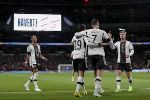 今晚广州队迎来里程碑——德国杯节点到来，引发热议，控场能力受关注